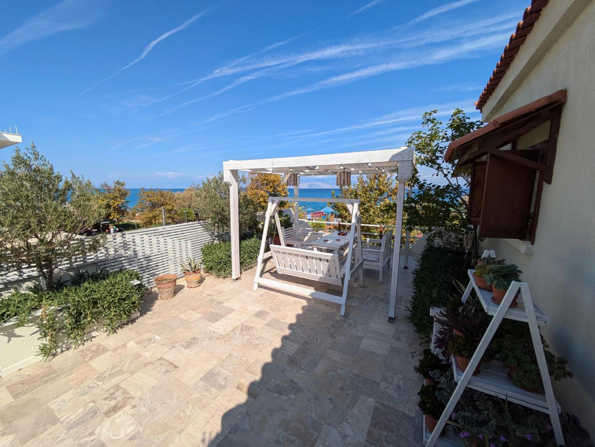 Sea View Roof Garden *